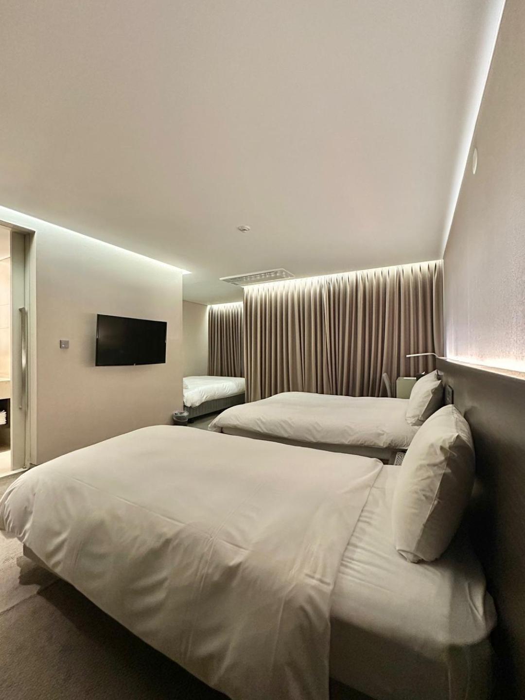 Grand Mer Hotel Seogwipo Ocean Bagian luar foto