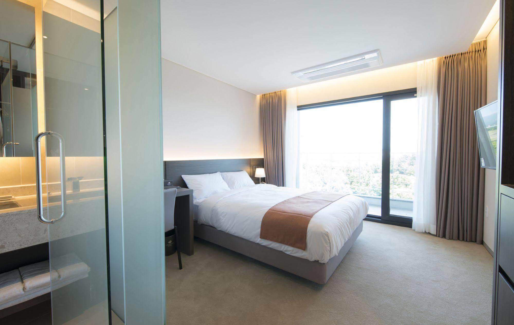Grand Mer Hotel Seogwipo Ocean Bagian luar foto
