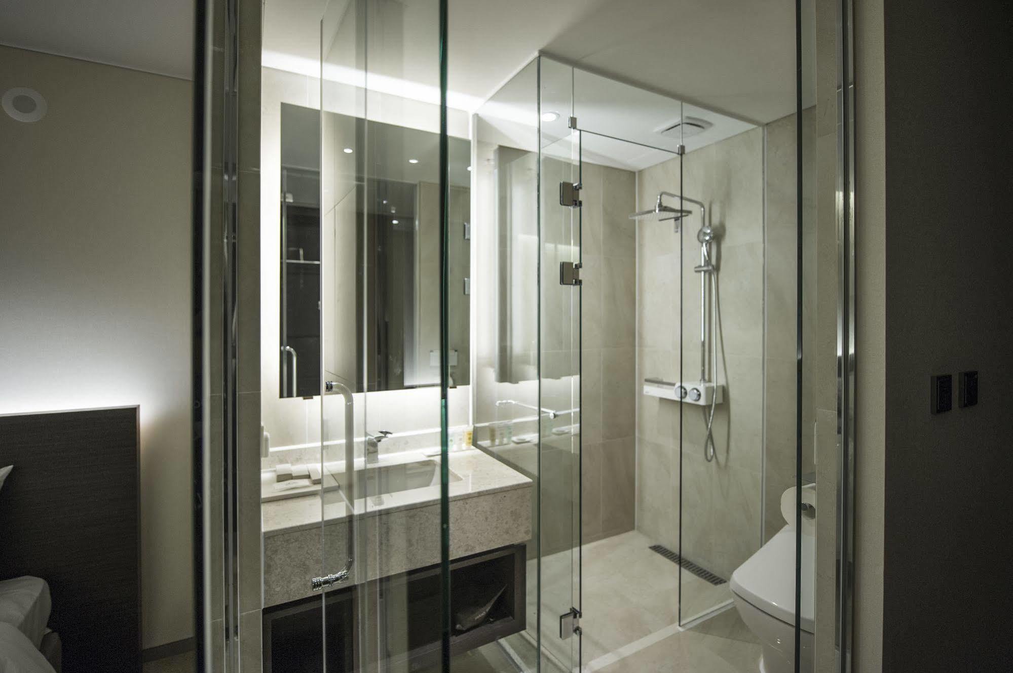 Grand Mer Hotel Seogwipo Ocean Bagian luar foto